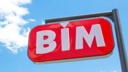 BİM 20 Haziran aktüel kataloğu! Bim’de bu hafta hangi eserler satışta olacak? Telefon, kulaklık, buzdolabı, kol saati…