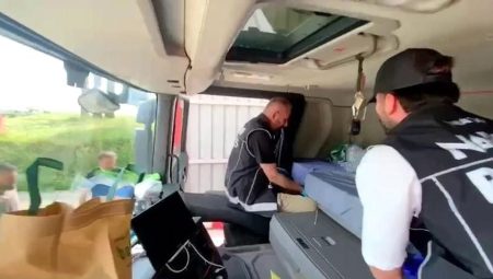 Tırda yatağın altından 12 milyon 600 bin TL’lik uyuşturucu çıktı